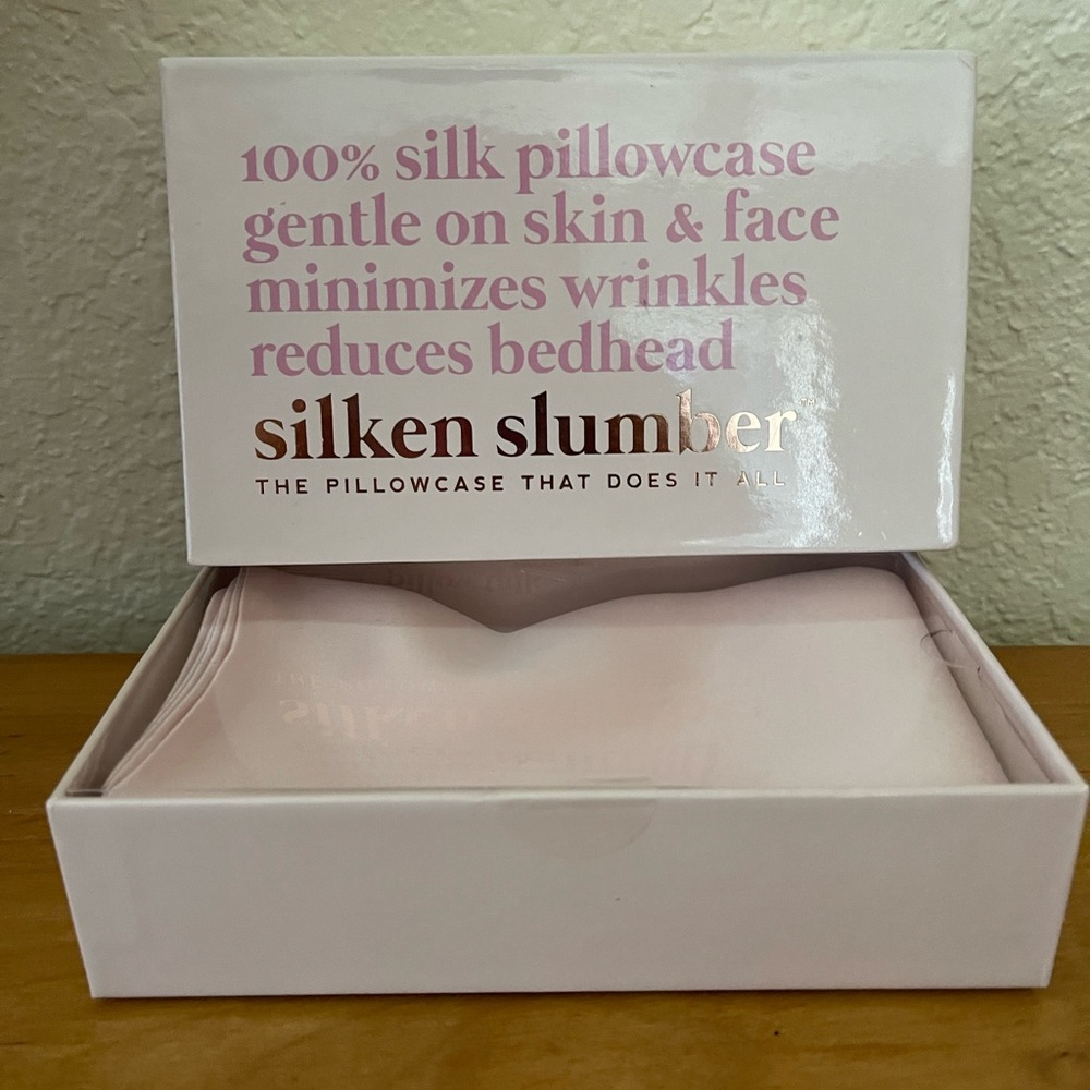 Silk pillow case.
